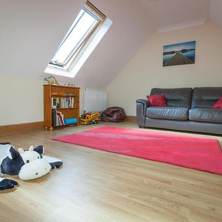 Honeysuckle Cottage At Williamscraig Holiday Cottages Линлитгоу Екстериор снимка