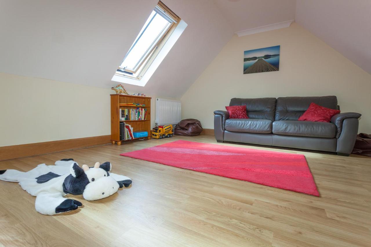 Honeysuckle Cottage At Williamscraig Holiday Cottages Линлитгоу Екстериор снимка