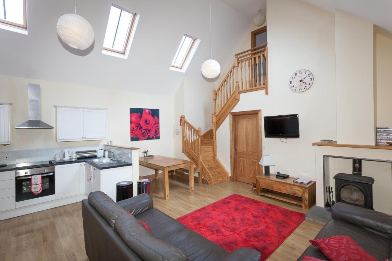Honeysuckle Cottage At Williamscraig Holiday Cottages Линлитгоу Екстериор снимка